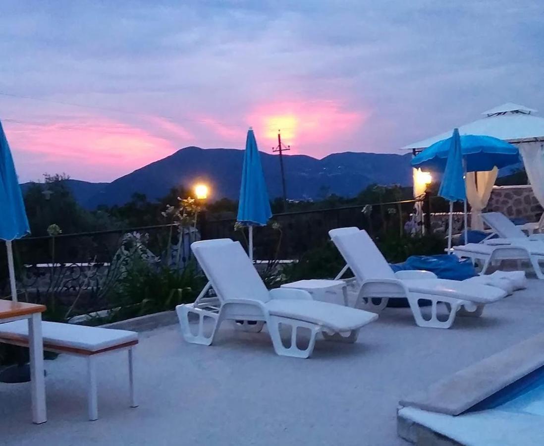 Lustica Apartments Buitenkant foto