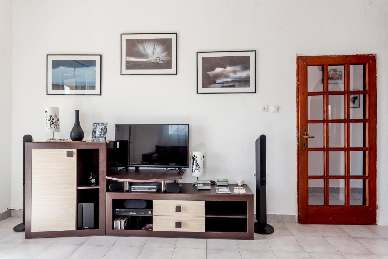 Lustica Apartments Buitenkant foto