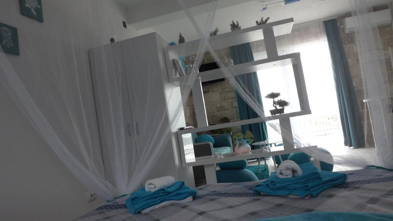 Lustica Apartments Buitenkant foto