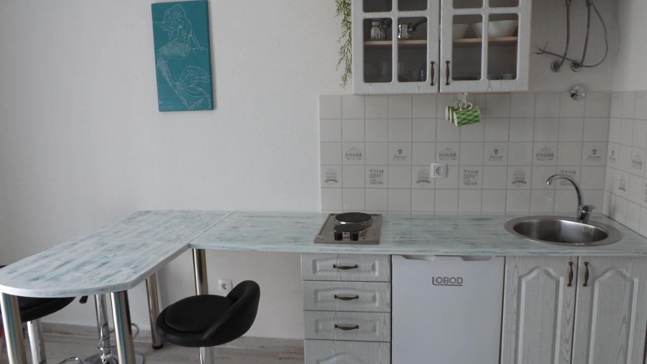 Lustica Apartments Buitenkant foto