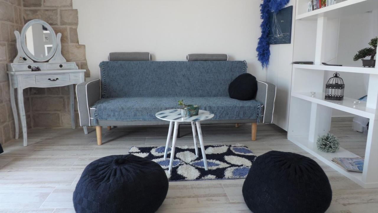 Lustica Apartments Buitenkant foto