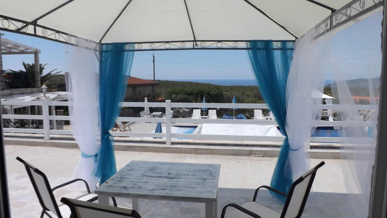 Lustica Apartments Buitenkant foto